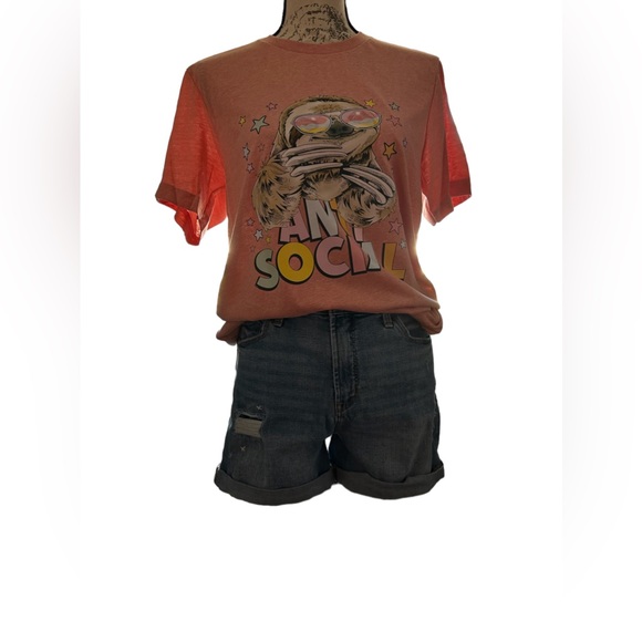 Anti-Social Tee - Picture 2 of 4